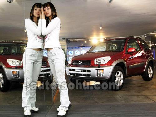 亲密相依的“姊妹花”